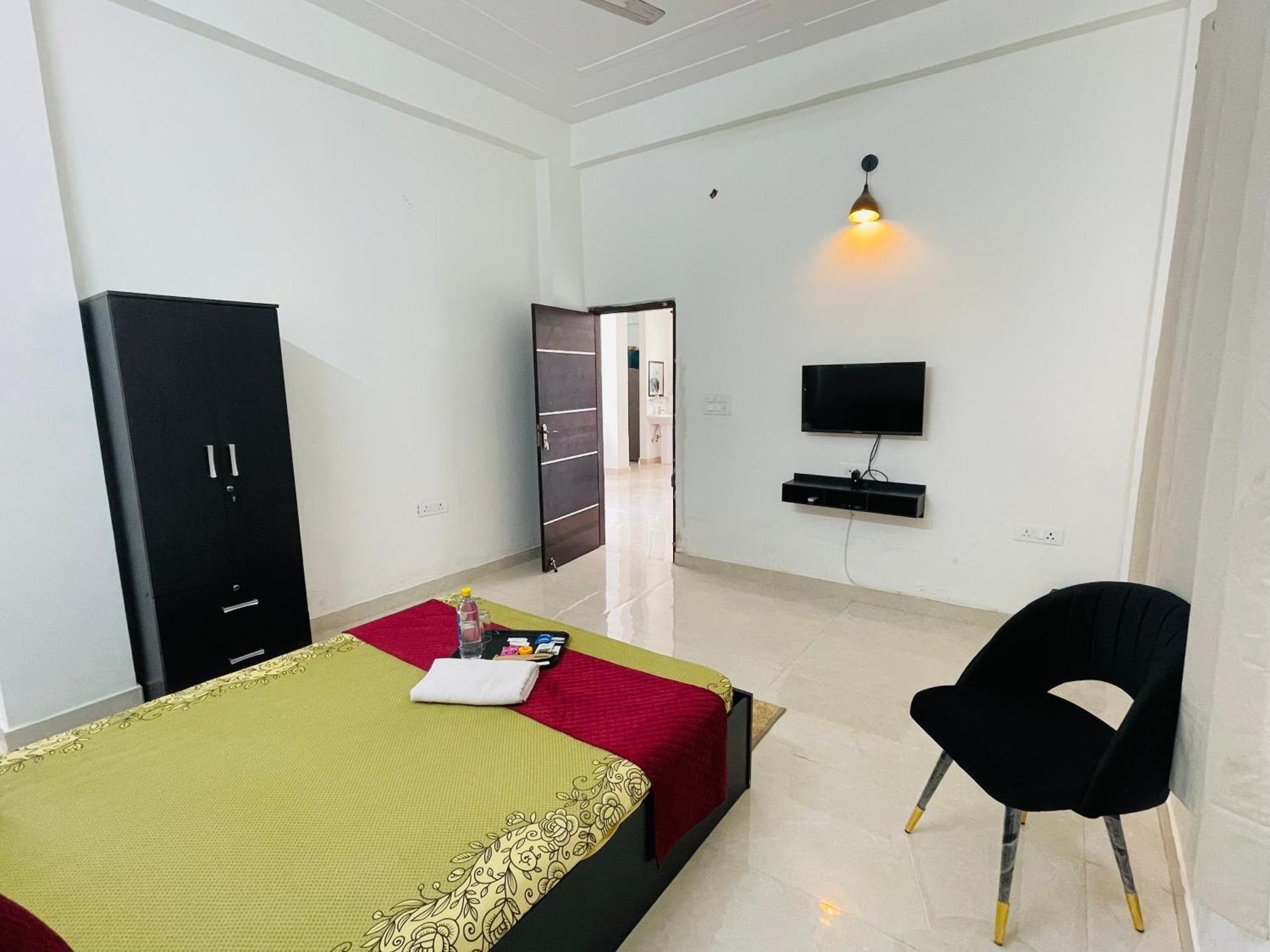Atulyam Stays Sushant Golf City Lakhnaú Exteriér fotografie