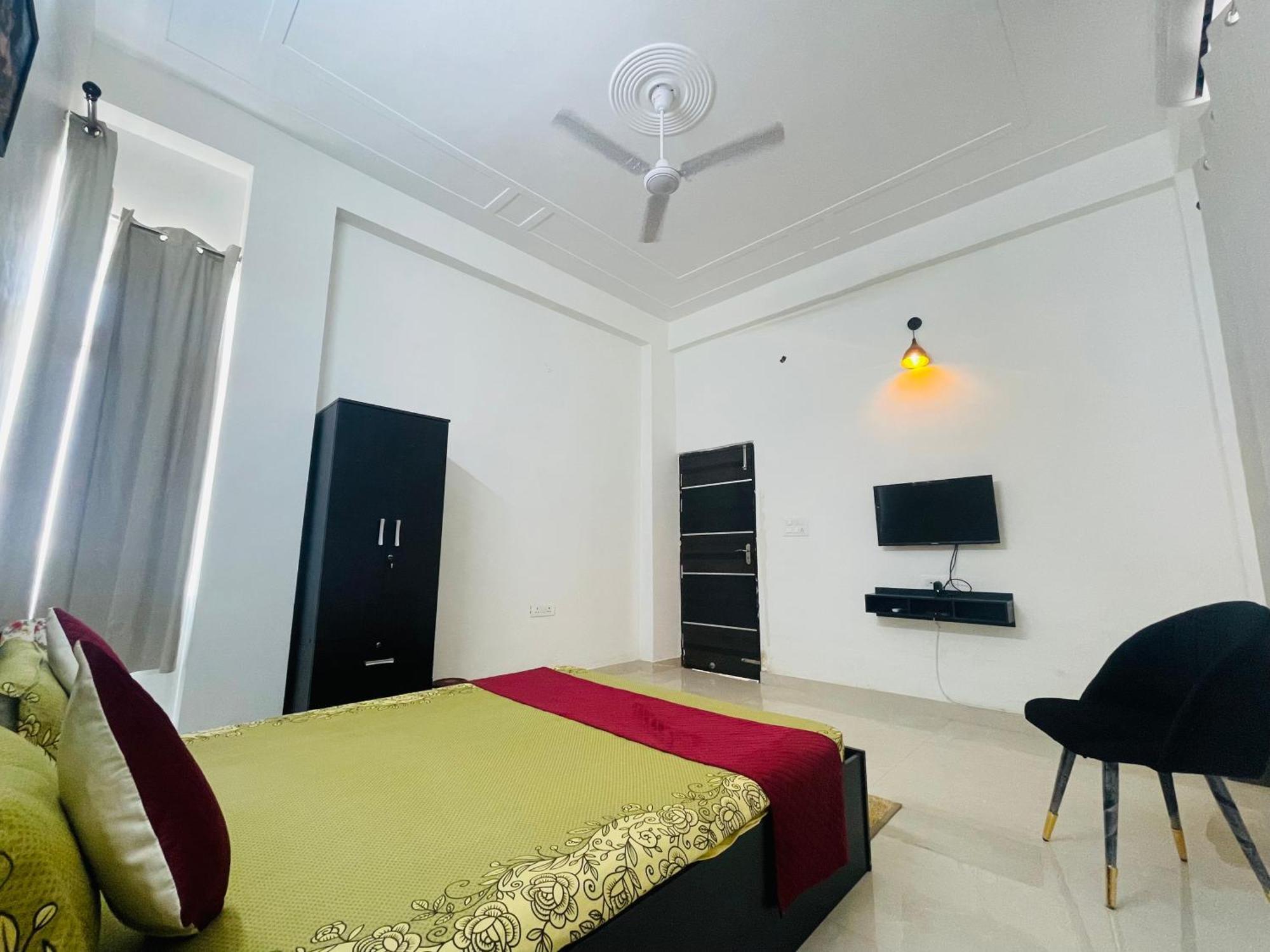 Atulyam Stays Sushant Golf City Lakhnaú Exteriér fotografie