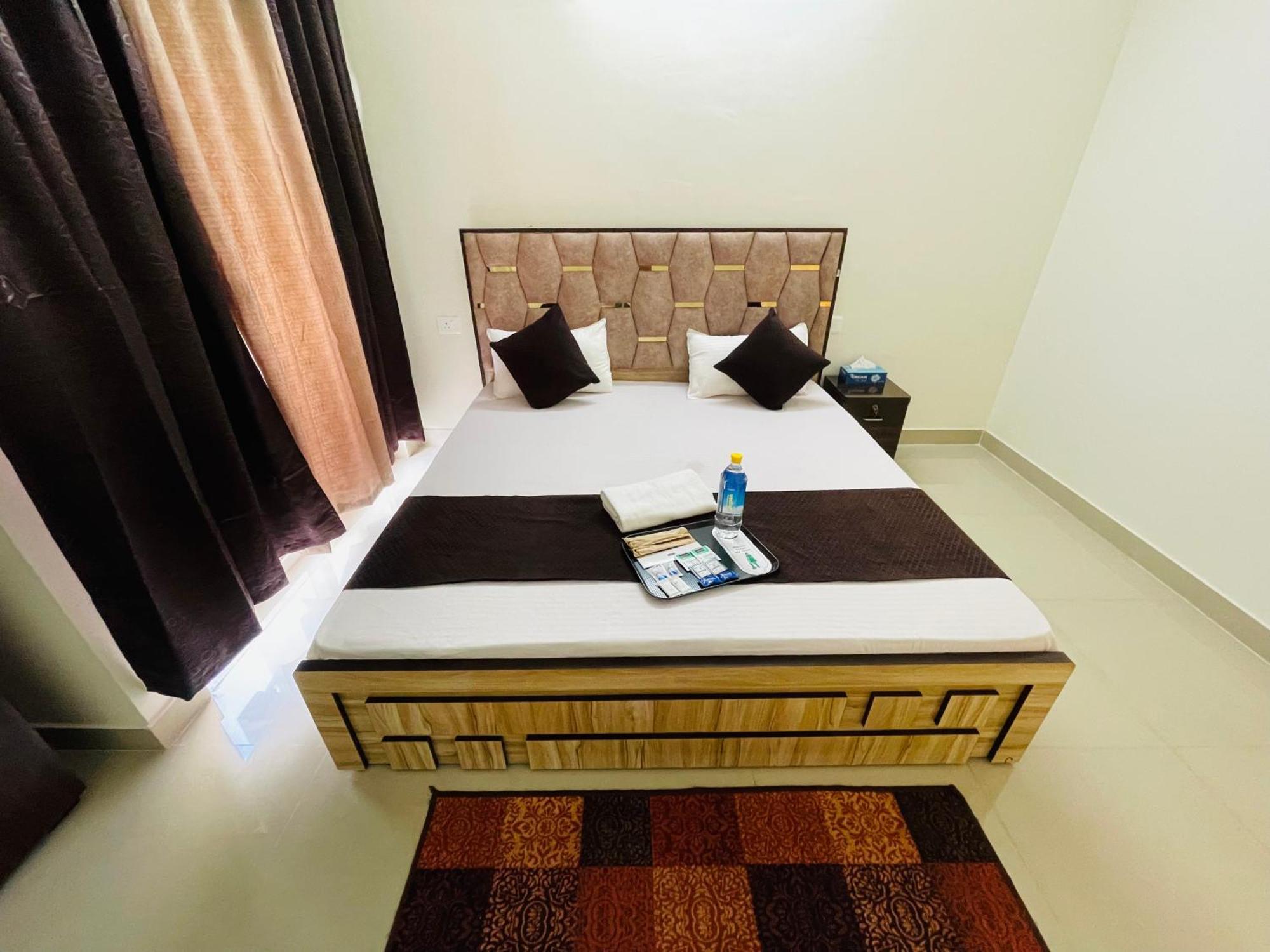 Atulyam Stays Sushant Golf City Lakhnaú Exteriér fotografie